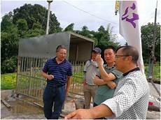 许少江默默站岗的摩托车